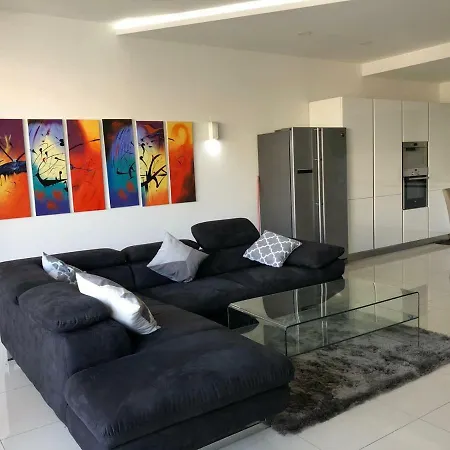 Apartment The Forum St. Julian's